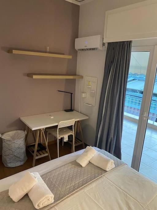Pent House With Terrace Apartment Pireu Exterior foto